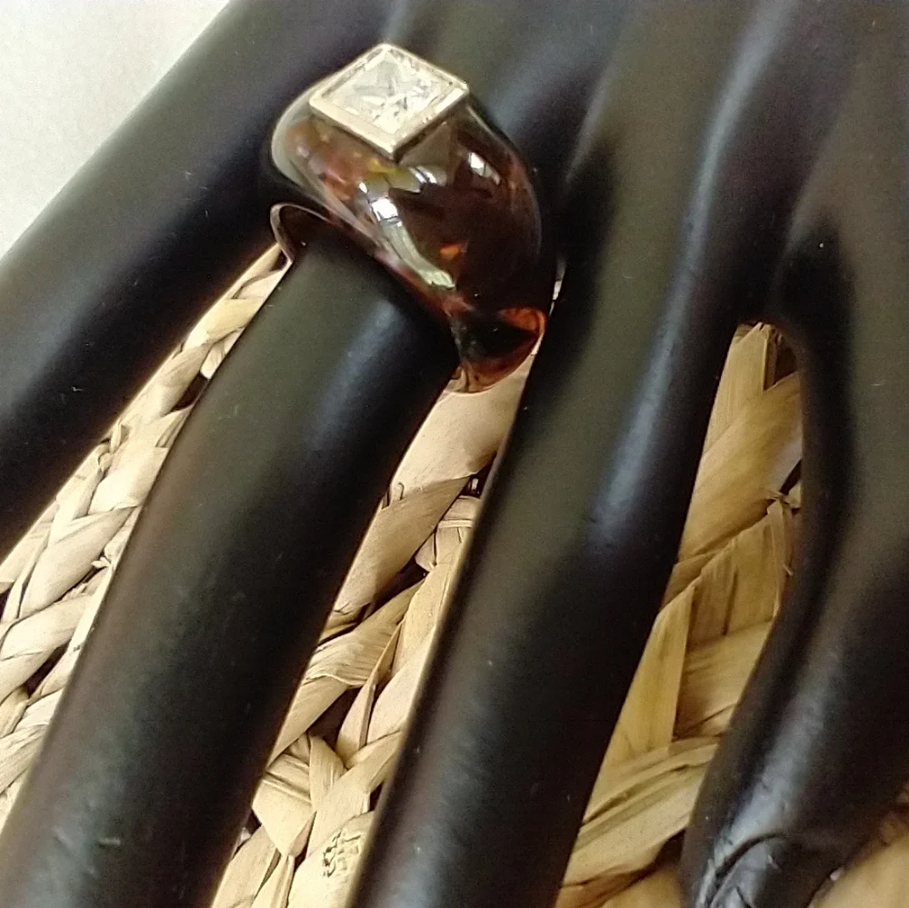 Ring Square CZ Set in Brown acrylic - Picture 7 of 14